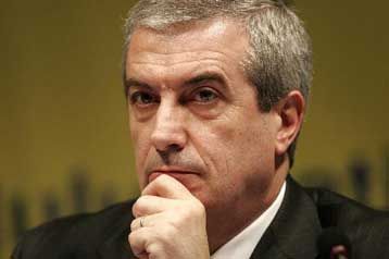 Επανεξετάζει την απόφασή του για παραίτηση ο Ρουμάνος πρωθυπουργός