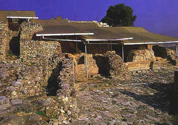 Δύο νέα στέγαστρα θα προστατεύσουν τα αρχαία της Φαιστού