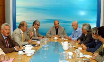 Ξεκινά στη Βουλή η συζήτηση του νομοσχεδίου για το νέο ωράριο