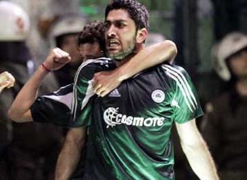 «Ερυθρόλευκος» και με ανακοίνωση ο Κωνσταντίνου-Υπέγραψε για 3 χρόνια ο Τουρέ