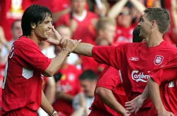 Με χατ-τρικ του Τζέραρντ η Λίβερπουλ 3-0 την TNS στον άχαρο α γύρο