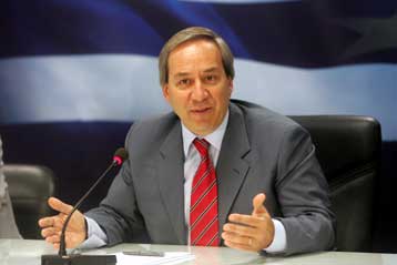 Κόντρα κυβέρνησης – ΠΑΣΟΚ για την πορεία της οικονομίας