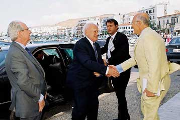 Την έκθεση έργων του Γιαννούλη Χαλεπά στην Τήνο εγκαινίασε ο Κάρολος Παπούλιας