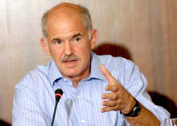 Για προσπάθεια καπήλευσης της Εκκλησίας κατηγόρησε τη ΝΔ ο Γ.Παπανδρέου