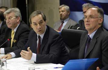 Νέα μέτρα για την είσπραξη 3 δισ. ευρώ εξετάζει η κυβέρνηση