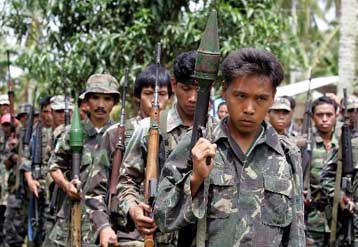 Τρεις νεκροί στις Φιλιππίνες σε μάχες ανταρτών με κυβερνητικά στρατεύματα