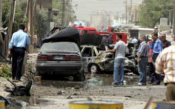 Το πρώτο κατηγορητήριο εναντίον του Σαντάμ Χουσεΐν, στη σκιά επιθέσεων αυτοκτονίας