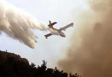 Υπό έλεγχο τέθηκε η πυρκαγιά στους πρόποδες της Πάρνηθας