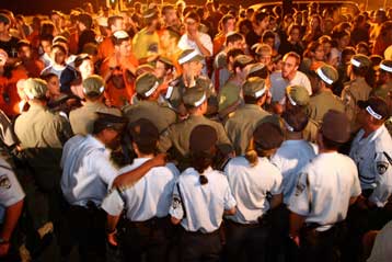 Το Ισραήλ απαγόρευσε διαδήλωση εποίκων κατά του σχεδίου αποχώρησης