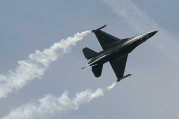 Την προμήθεια 30+10 μαχητικών F-16 και 333 τανκ Leopard αποφάσισε το ΚΥΣΕΑ