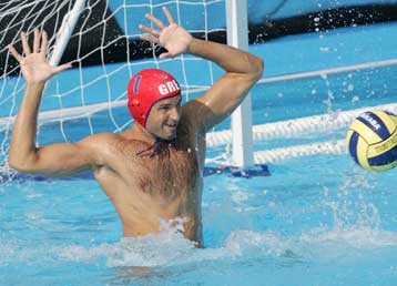 Η εθνική πόλο ανδρών 11-4 την Κίνα-Στον τελικό το ομαδικό της συγχρονισμένης