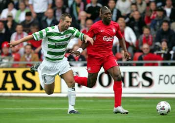 Με Σισέ και Τζέραρντ η Λίβερπουλ νίκησε πάλι 3-0 την TNS και προκρίθηκε στον β γύρο