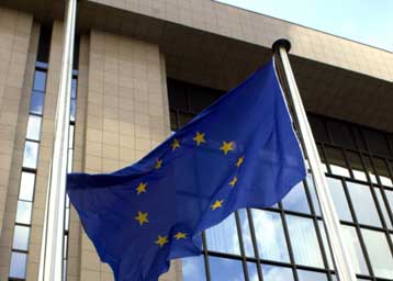 Εκδόθηκε η προειδοποιητική επιστολή της Κομισιόν για τις ονομαστικές μετοχές σε ΜΜΕ