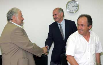 Δέσμευση Παπανδρέου για απόσυρση «μονομερών μέτρων» της κυβέρνησης της ΝΔ