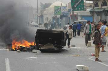 Τουλάχιστον 13 νεκροί στην Υεμένη μετά από συγκρούσεις για την… τιμή της βενζίνης