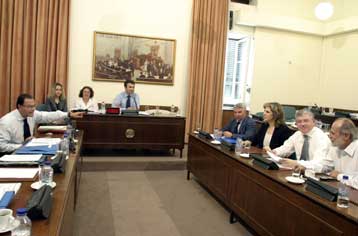 Ψηφίστηκε επί της αρχής το νομοσχέδιο για τις εργασιακές σχέσεις