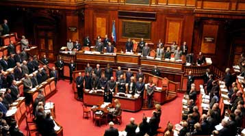 Υπέρ της παραμονής των ιταλικών στρατευμάτων έως το τέλος του 2005 ψήφισε η Βουλή