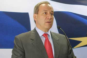 Δύσκολοι οι στόχοι του 2005 για έλλειμμα και ρυθμό ανάπτυξης λέει ο Γ.Αλογοσκούφης