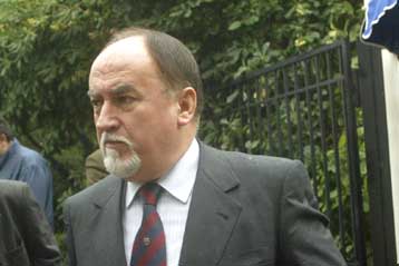 «Ενεργοποιηθείτε» προτρέπει τους εφοριακούς της Καβάλας ο Αδάμ Ρεγκούζας