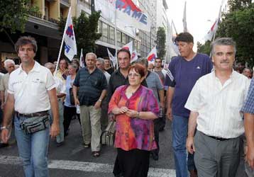 Μαζική συμμετοχή στις απεργιακές κινητοποιήσεις ζητά η Αλέκα Παπαρήγα