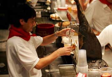 Στοιχεία-σοκ για την ποιότητα των ποτών που σερβίρονται σε νυχτερινά κέντρα της Αττικής