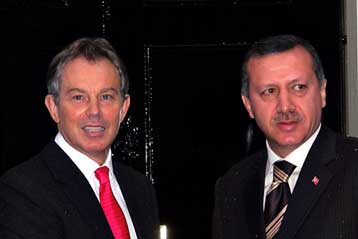 Θα συνεργαστούμε κατά της τρομοκρατίας, δεσμεύονται Μπλερ και Ερντογάν