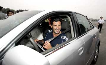 Τελεσίγραφο του Φίγκο στην Ρεάλ-Στασιμότητα στο θέμα της μεταγραφής του στην Ίντερ