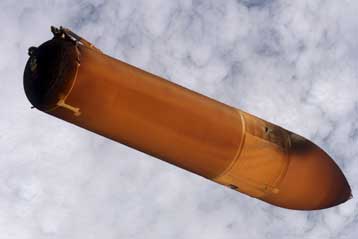 Καθηλώνεται στο έδαφος ο στόλος της NASA μετά τα θραύσματα στο Discovery