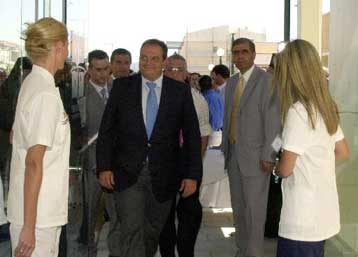 Εγκαινιάστηκε από τον πρωθυπουργό η Πολυκλινική του Ολυμπιακού Χωριού