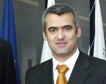 Πρόταση Μπερίσα για συμμετοχή της ελληνικής μειονότητας στη νέα αλβανική κυβέρνηση