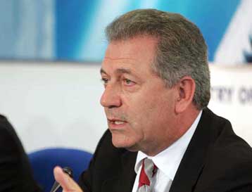 «Φρένο» στην πρόσληψη προσωπικού με σχέση εργασίας ιδιωτικού δικαίου στο Δημόσιο