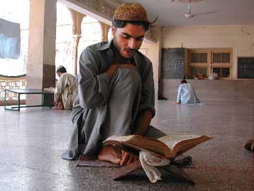 Αποπέμπονται οι ξένοι μαθητές από τα ισλαμικά θρησκευτικά σχολεία του Πακιστάν
