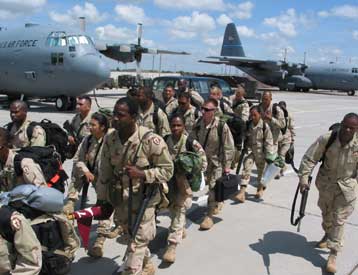 Την αποχώρηση των Αμερικανών από αεροπορική βάση ζήτησε το Ουζμπεκιστάν