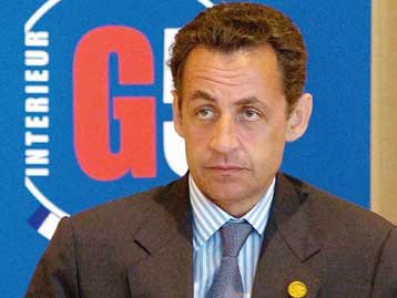 Απελάθηκε από τη Γαλλία ένας 35χρονος Αλγερινός