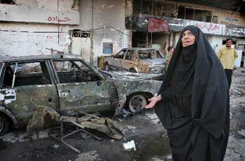 Έκρηξη παγιδευμένου αυτοκινήτου και πυρά κατά αυτοκινητοπομπής στη Βαγδάτη