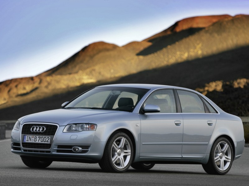 Νέα πακέτα εξοπλισμού για το Audi A4