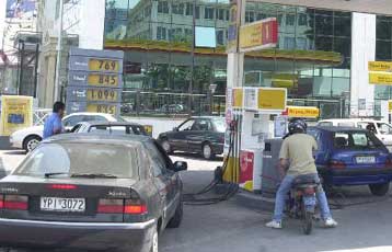 Ξεπέρασε το ένα ευρώ η αμόλυβδη βενζίνη