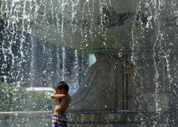 Στους 56 ανήλθε ο αριθμός των νεκρών από το κύμα καύσωνα στη Ρουμανία