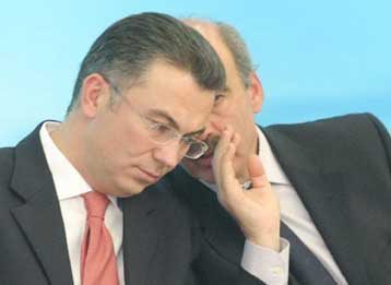 Ανοικτό το ενδεχόμενο εφαρμογής του 42% στις δημοτικές εκλογές του 2006