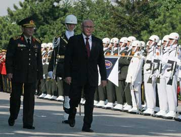 «Αυτοκτονία» για την Τουρκία η αναγνώριση της Κυπριακής Δημοκρατίας κατά τον Ταλάτ