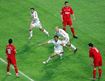 Από Λίβερπουλ και Μίλαν οι περισσότεροι υποψήφιοι στην λίστα των καλύτερων της UEFA