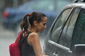 Βροχές διαδέχονται από την Πέμπτη τον καύσωνα