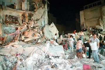 Αθωώθηκαν οι κατηγορούμενοι για την κατάρρευση πολυκατοικίας στο σεισμό του 99