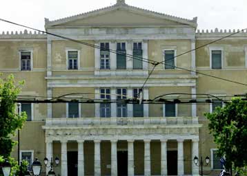 Δεν υπάρχουν απόρρητα στα οικονομικά των βουλευτών, τονίζει το ΠΑΣΟΚ