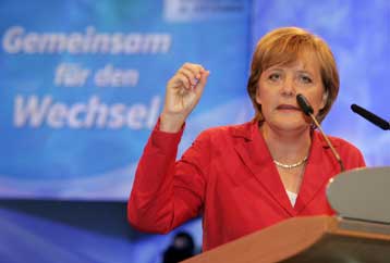Προηγείται, αλλά χωρίς την απόλυτη πλειοψηφία, η πολιτική συμμαχία της Μέρκελ