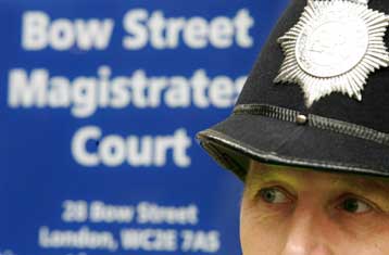 Αλλοι τρεις κατηγορούμενοι για τις επιθέσεις της 21ης Ιουλίου στο Λονδίνο