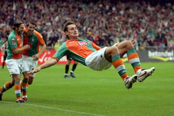 Εντυπωσιακές νίκες Μπάγερν και Βέρντερ, κόλλησε στο «Χ» η Στουτγκάρδη στην πρεμιέρα