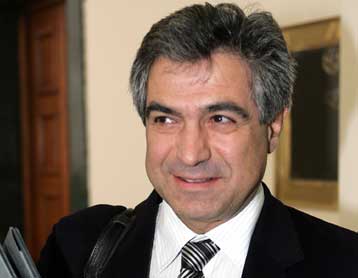 Μεθοδεύσεις στις συμβάσεις του υπουργείου Εθνικής Αμυνας καταγγέλλει το ΠΑΣΟΚ