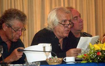 «Χελιδών ηδομένη» και «τραγούδια ευφρόσυνα» από τον Χρήστο Λεοντή