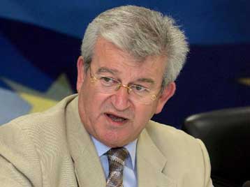 Μέτρα για την επιτάχυνση της απορρόφησης κοινοτικών πόρων εξετάζει η κυβέρνηση